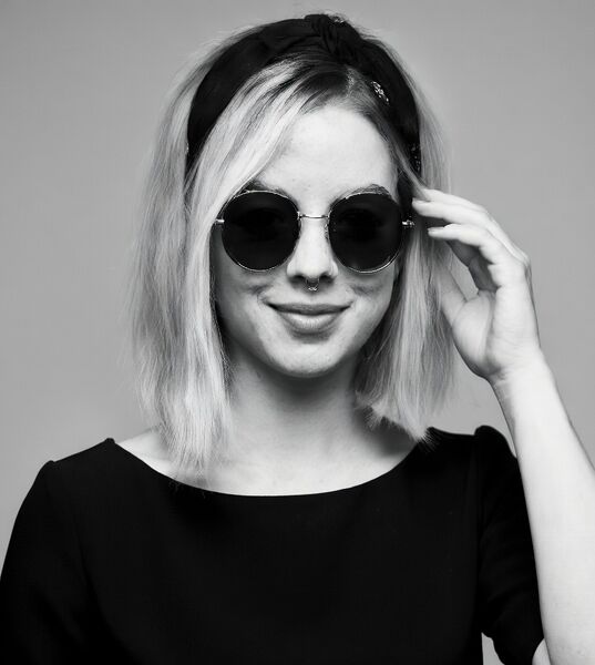 File:Dove Hepburn.jpg